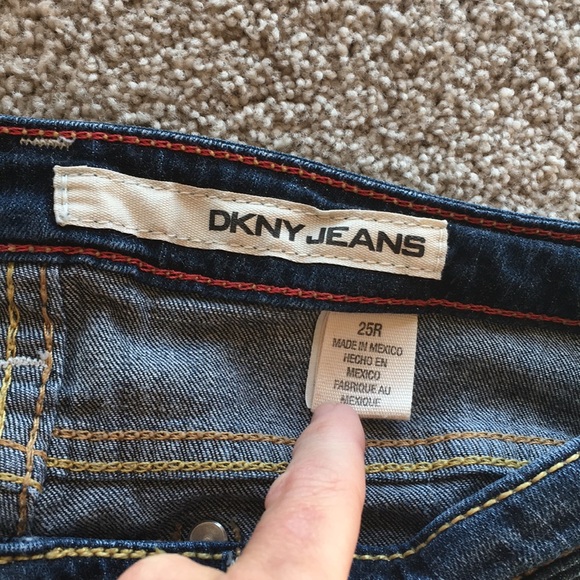 DKNY JEANS Size 25R - Picture 8 of 8